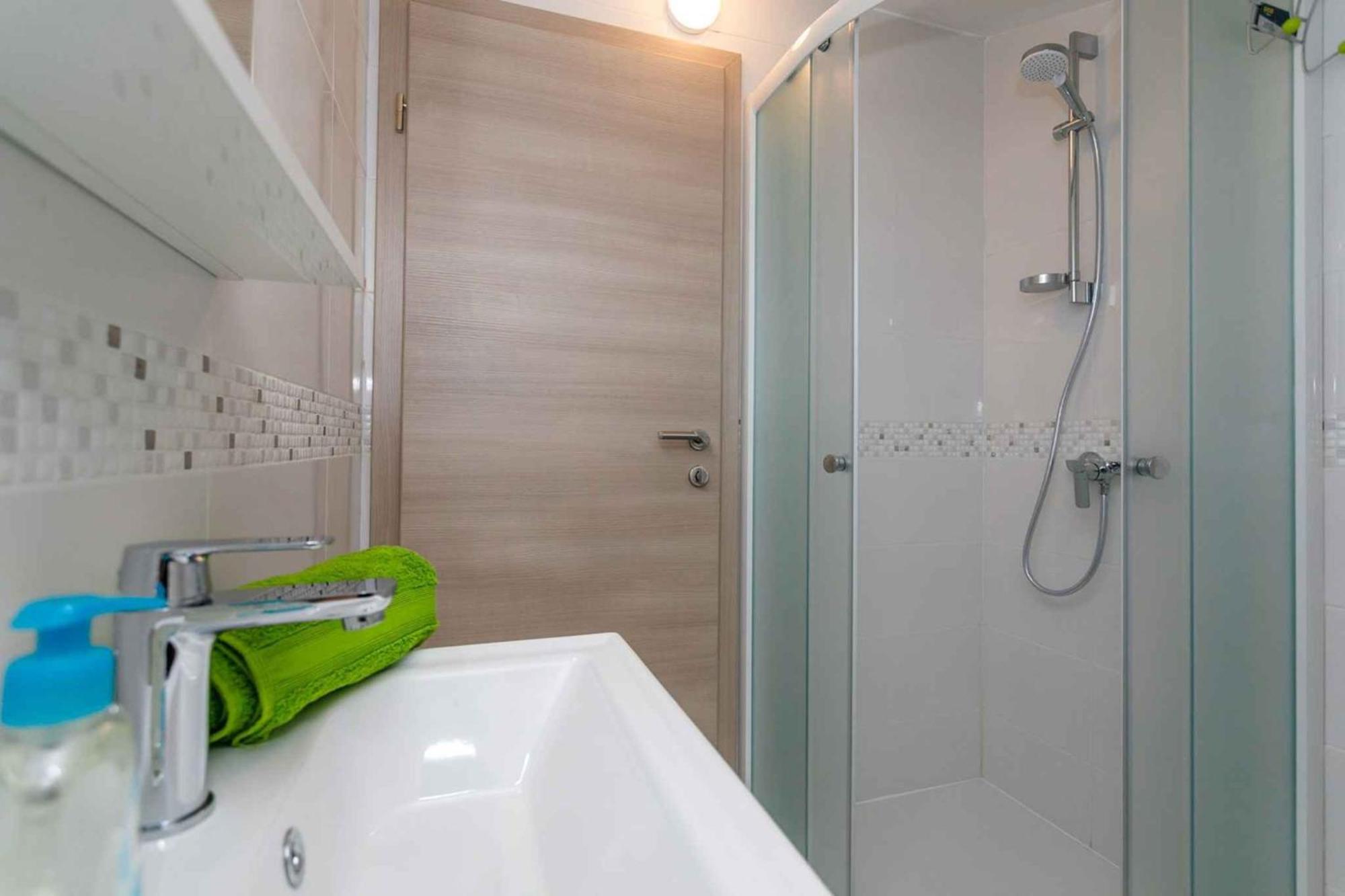 Apartment in Malinska/Insel Krk 38057 Exteriör bild